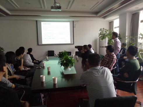 中国科51视频
武汉物理与数学研究所郑安民研究员来访